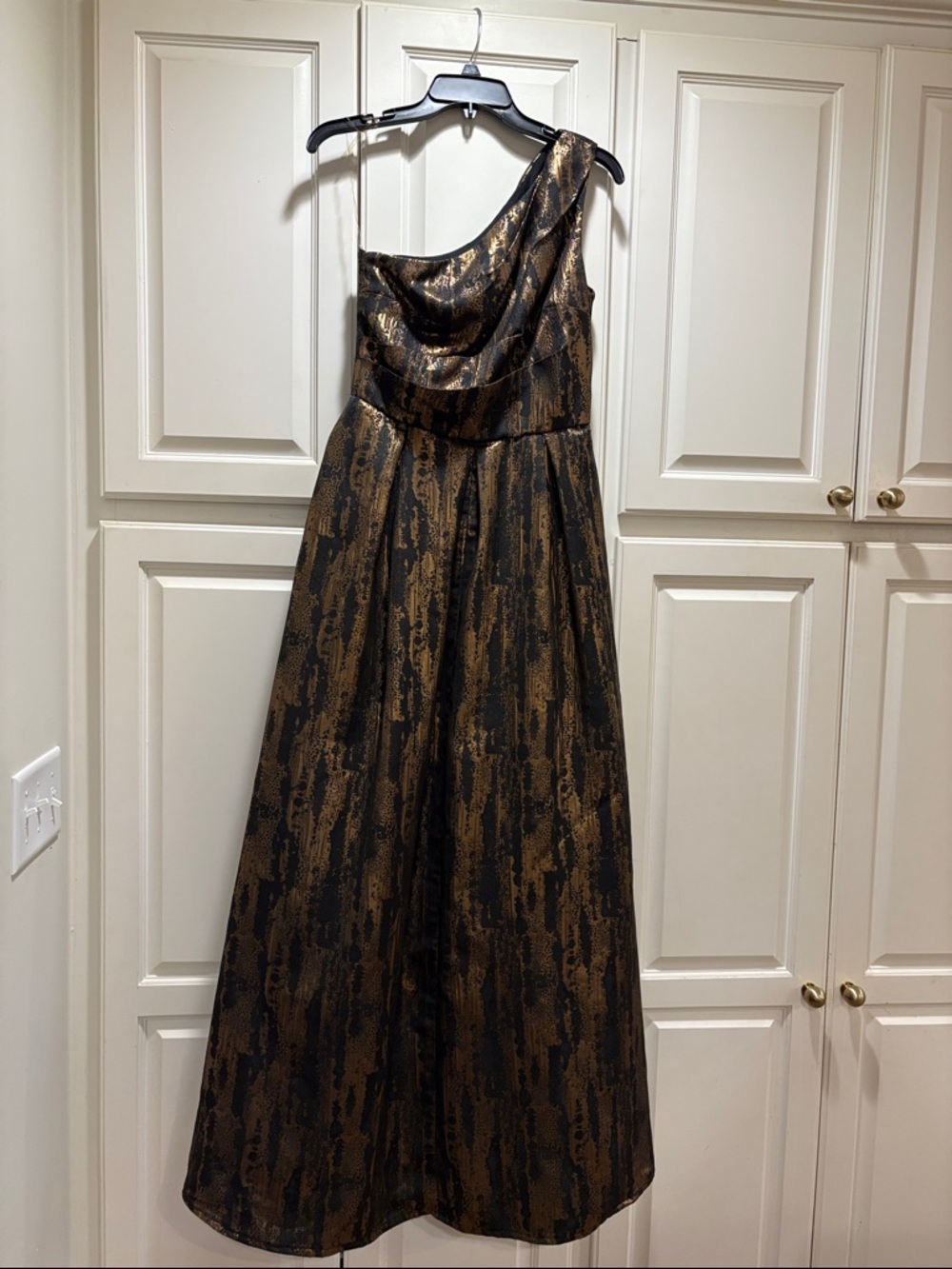 One-Shoulder Metallic Black and Gold Evening Dress